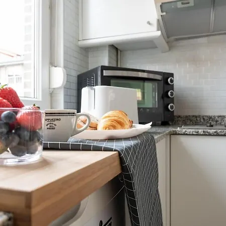 Apartamento Céntrico Y Cómodo Con Parking Privado *
